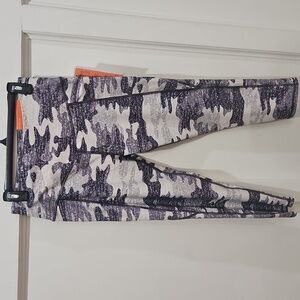 Black and Gray Camouflage Leggings, Medium, NWT